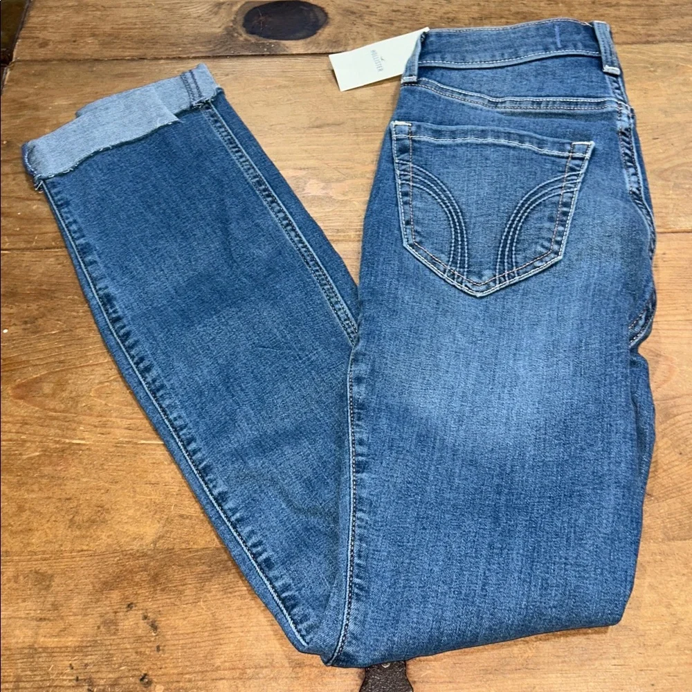 Hollister Curvy High-Rise Super Skinny Distressed Jeans -Blue Wash Size 000R W23 - Picture 7 of 12